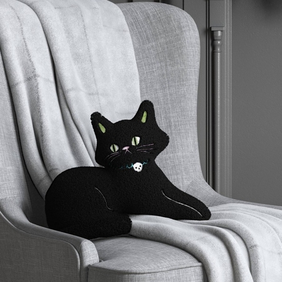Hyde & EEK! Black Cat Throw Pillow Target Halloween 2025 - Picture 3 of 12